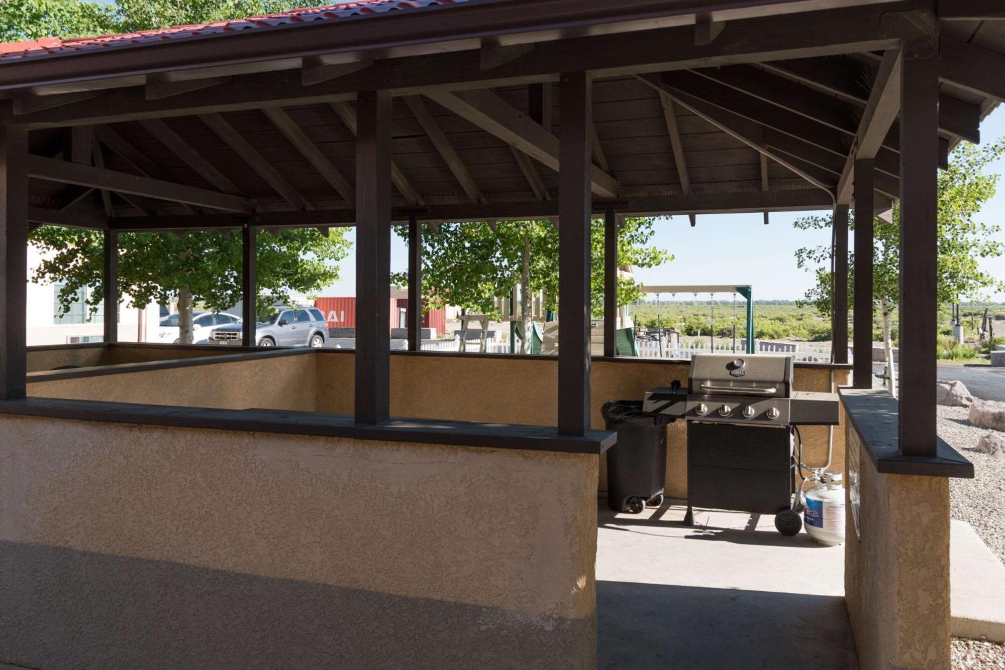 Comfort Inn & Suites Alamosa Exterior photo