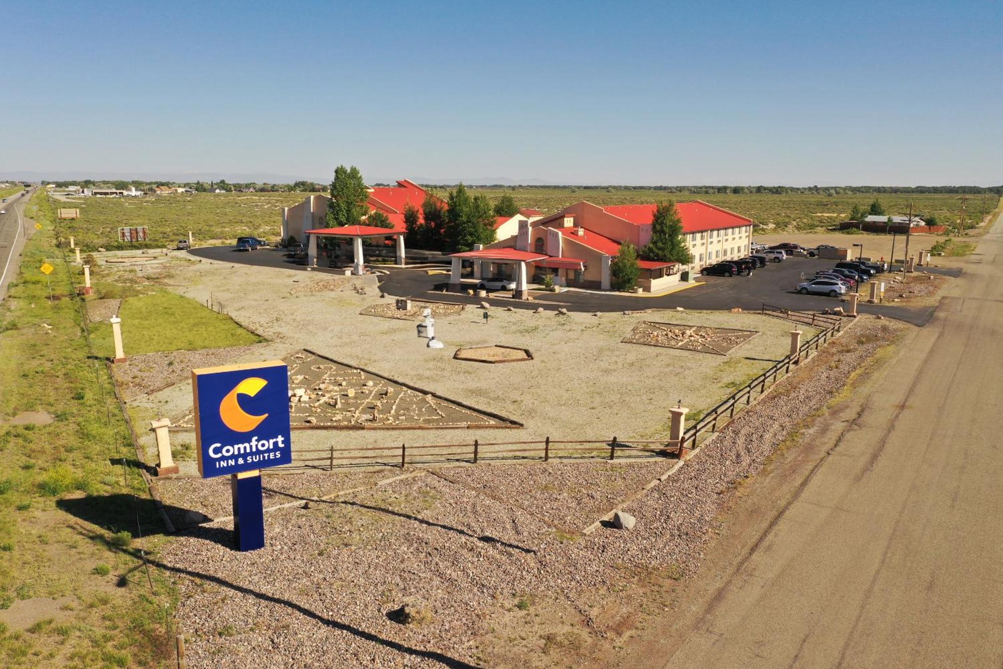 Comfort Inn & Suites Alamosa Exterior photo