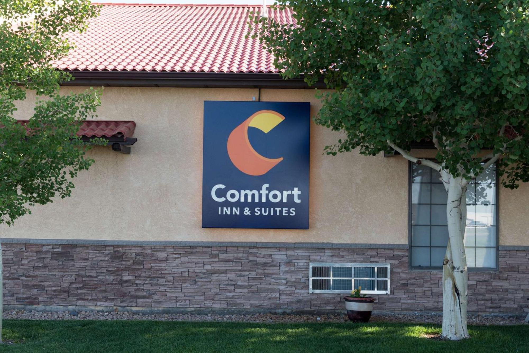 Comfort Inn & Suites Alamosa Exterior photo