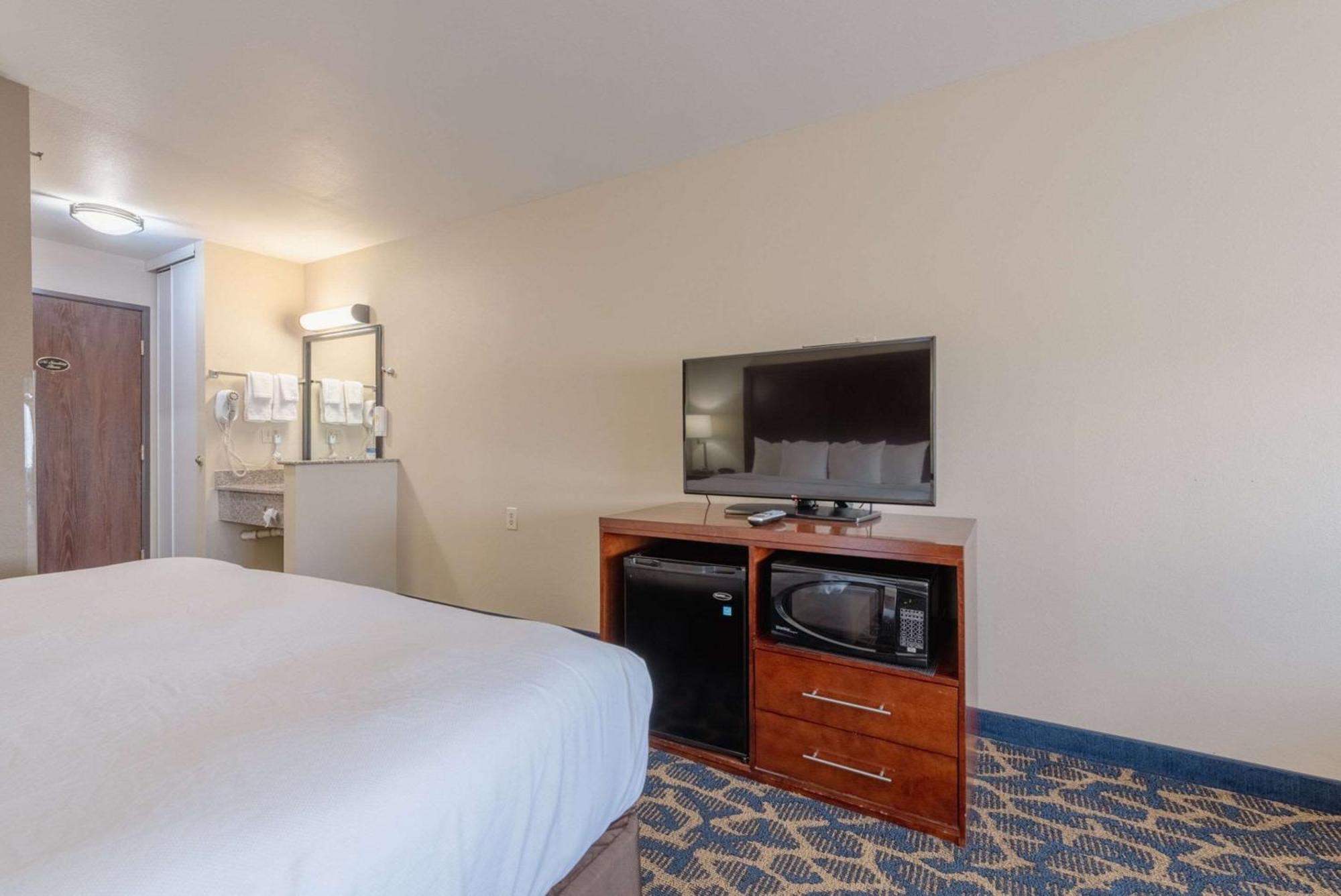 Comfort Inn & Suites Alamosa Exterior photo